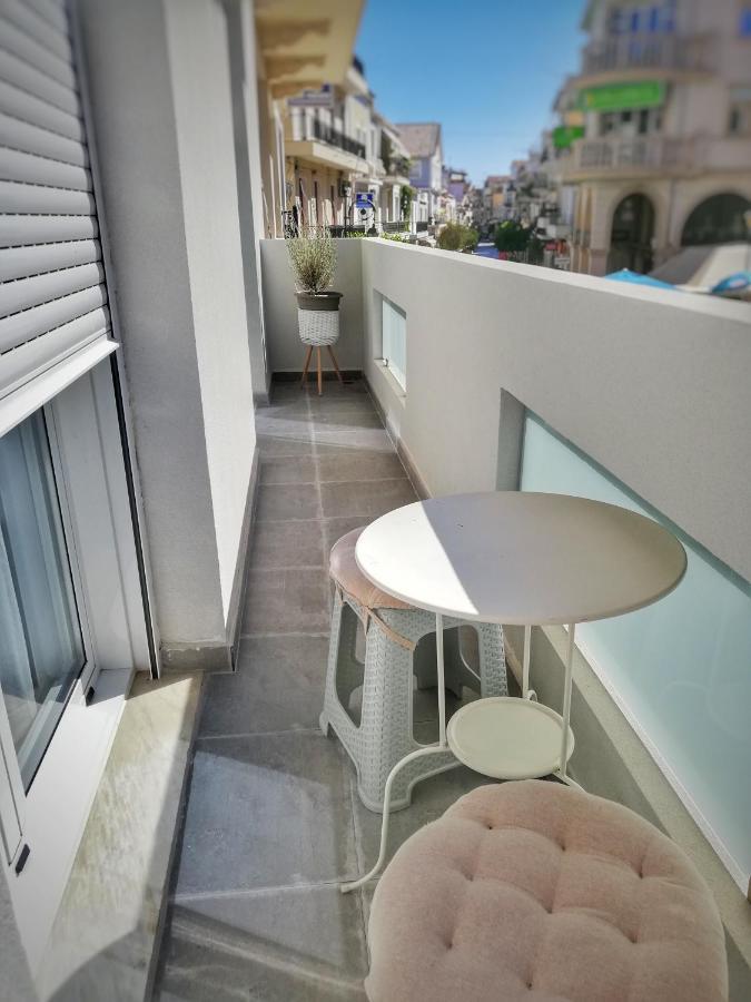 Cosy Retro Apartment Zakynthos Town Exterior photo