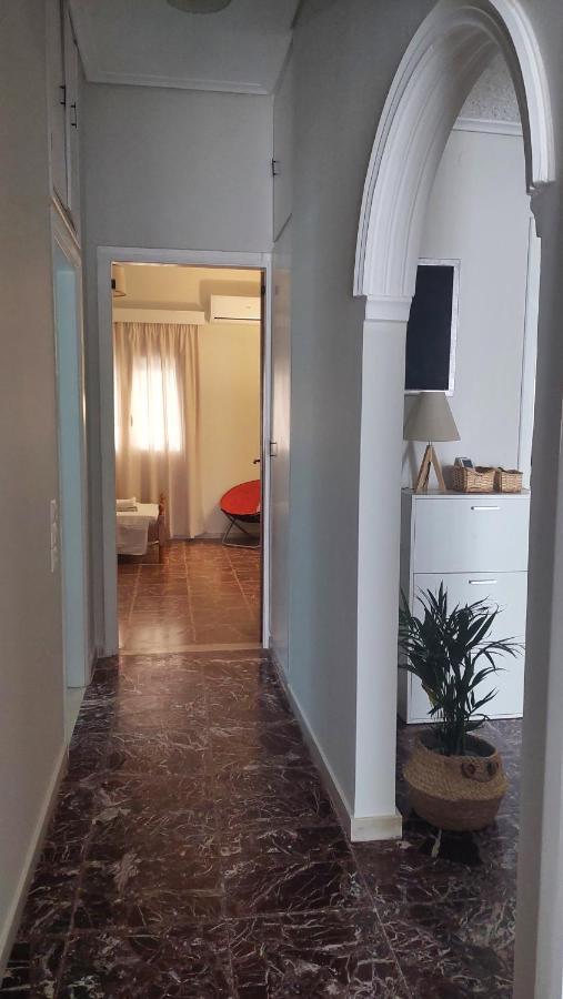 Cosy Retro Apartment Zakynthos Town Exterior photo